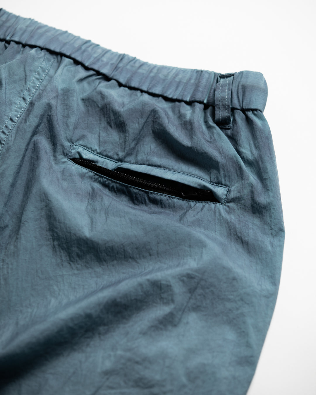 AN344 UTILITY NYLON TUCK EASY PANTS