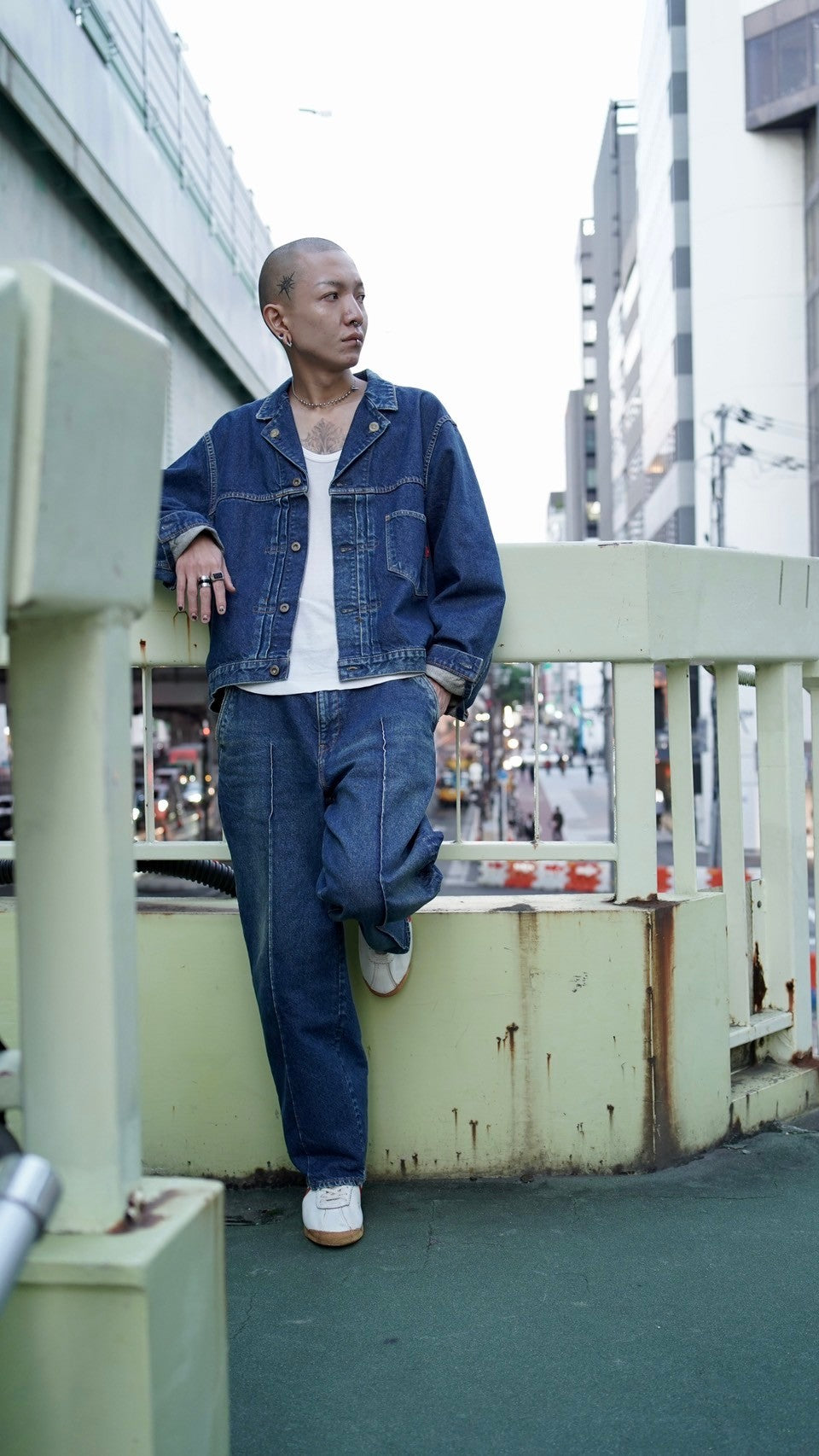 【11月23日発売開始】ANVC-002-W PINTUCK DENIM TROUSER